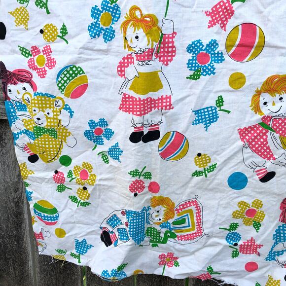 60s 70s Vintage Raggedy Ann Fabric in Pink and Blue, Yellow Tan 50" x 36" - Picture 9 of 14